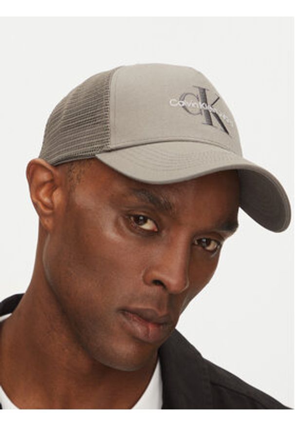 Calvin Klein Jeans Czapka z daszkiem Monologo LV04G5065G Szary. Kolor: szary. Materiał: bawełna, materiał