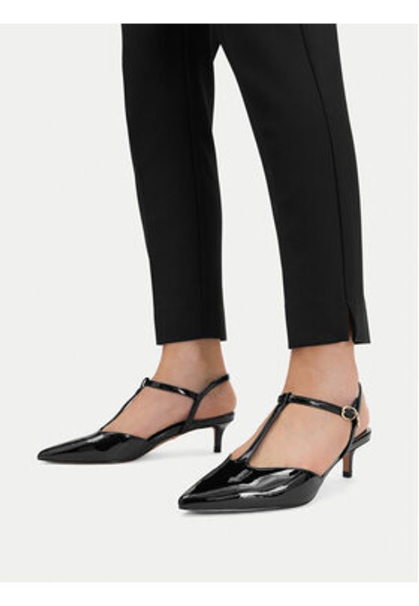 Nine West Czółenka CEO-CD25-123-1 Czarny. Kolor: czarny. Materiał: materiał