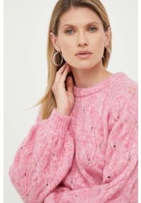 Custommade sweter wełniany Tilia damski kolor różowy. Okazja: na co dzień. Kolor: różowy. Materiał: wełna. Długość rękawa: raglanowy rękaw. Długość: krótkie. Styl: casual #4