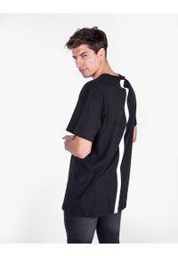 Les Hommes T-shirt | URG820P UG807A | Oversized T-Shirt With Ripped Print | Mężczyzna | Czarny. Kolor: czarny. Materiał: bawełna. Wzór: nadruk