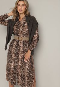 Born2be - Brązowa Wiskozowa Sukienka w Wężowy Wzór o Koszulowym Kroju z Elastycznym Paskiem Rinnosia. Okazja: na spotkanie biznesowe. Typ kołnierza: dekolt w serek. Kolor: brązowy. Materiał: wiskoza. Typ sukienki: koszulowe. Styl: biznesowy, elegancki #5