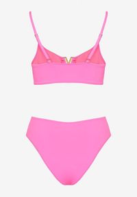 Renee - Fuksjowe Bikini Majtki Figi i Biustonosz Ozdobiony Metaliczną Aplikacją Kinniela. Kolor: różowy. Wzór: aplikacja #5