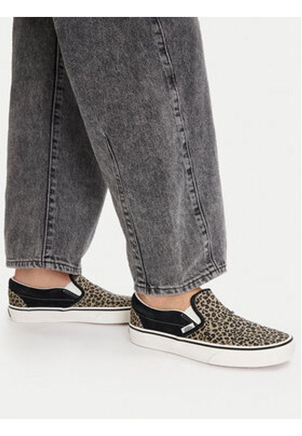 Vans Tenisówki Knu Skool Jumbo VN0009Q7YY61 Czarny. Kolor: czarny. Materiał: zamsz, skóra