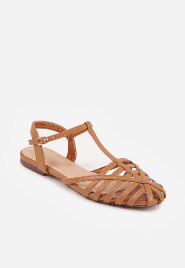 Born2be - Brązowe Sandały VICES z Geometrycznymi Paskami Abadia. Okazja: na co dzień. Zapięcie: pasek. Kolor: brązowy. Wzór: geometria. Styl: casual, klasyczny, elegancki