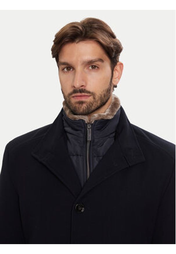 Bugatti Płaszcz przejściowy 821429-84220 Granatowy Regular Fit. Kolor: niebieski. Materiał: syntetyk