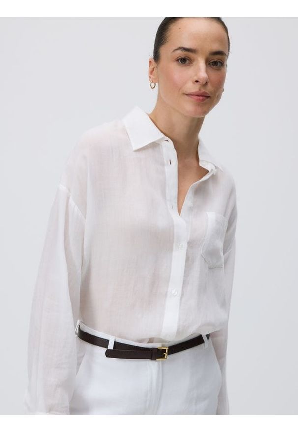 Reserved - Koszula z ramią - biały. Kolor: biały. Materiał: tkanina. Wzór: gładki