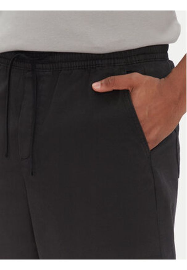 GAP - Gap Szorty materiałowe 723683-02 Czarny Regular Fit. Kolor: czarny. Materiał: bawełna