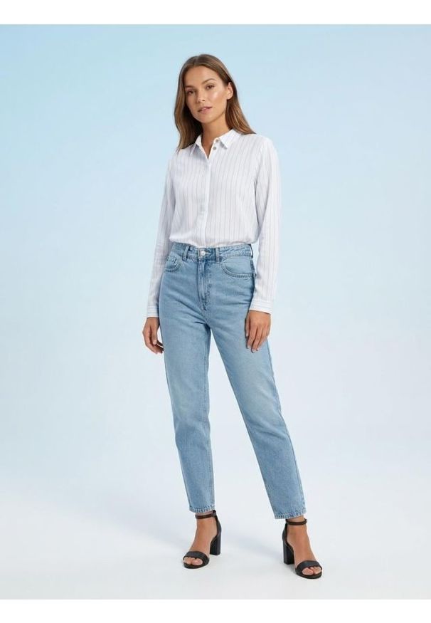 Sinsay - Koszula z długim rękawem w paski - biały. Kolor: biały. Długość rękawa: długi rękaw. Długość: długie. Wzór: paski