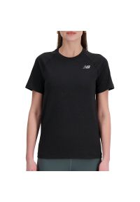 Koszulka New Balance WT41123BKH - czarna. Kolor: czarny. Materiał: poliester, elastan, prążkowany, materiał, nylon. Wzór: napisy