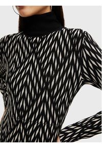 Desigual Sukienka dzianinowa Sian 22WWVF07 Czarny Regular Fit. Kolor: czarny. Materiał: wiskoza