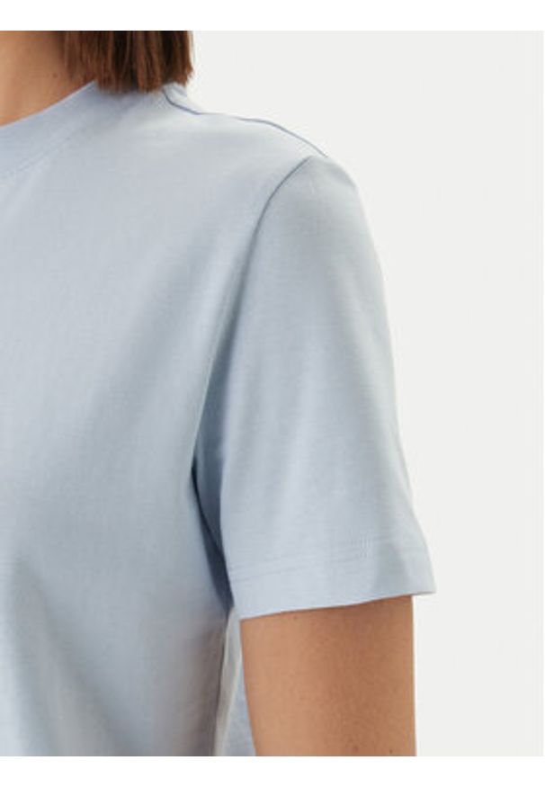 Calvin Klein Jeans T-Shirt LV047B865G Niebieski Regular Fit. Kolor: niebieski. Materiał: bawełna