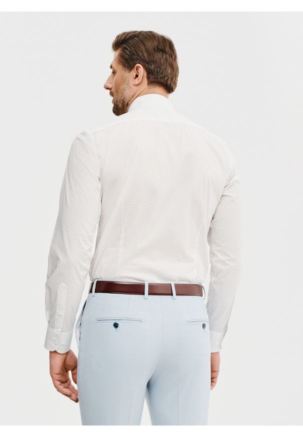 Pako Lorente - PAKO LORENTE – Biała koszula męska w mikrowzór. Kolor: biały. Materiał: elastan, bawełna. Długość rękawa: długi rękaw. Długość: długie. Sezon: wiosna, lato