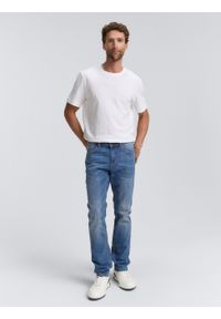 Męskie Spodnie Jeansowe Tom Tailor Josh Used Mid Stone Blue Denim Regular Slim Fit 1007860 10119. Okazja: na spotkanie biznesowe, na randkę, na co dzień. Długość: długie. Wzór: jednolity. Styl: klasyczny, biznesowy, casual, elegancki