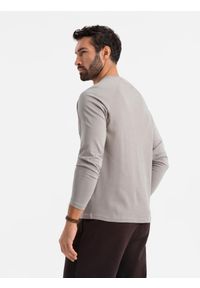Ombre Clothing - Bawełniany męski longsleeve o waflowym splocie z kieszonką – popielaty V1. Okazja: na co dzień. Kolor: szary. Materiał: bawełna. Długość rękawa: długi rękaw. Wzór: ze splotem. Styl: klasyczny, sportowy, casual #8