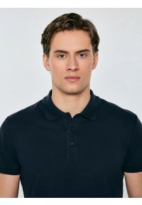 Big-Star - Koszulka męska polo granatowa Markolinos 403. Okazja: na co dzień. Typ kołnierza: polo. Kolor: niebieski. Materiał: bawełna, materiał. Styl: casual, vintage, retro #5