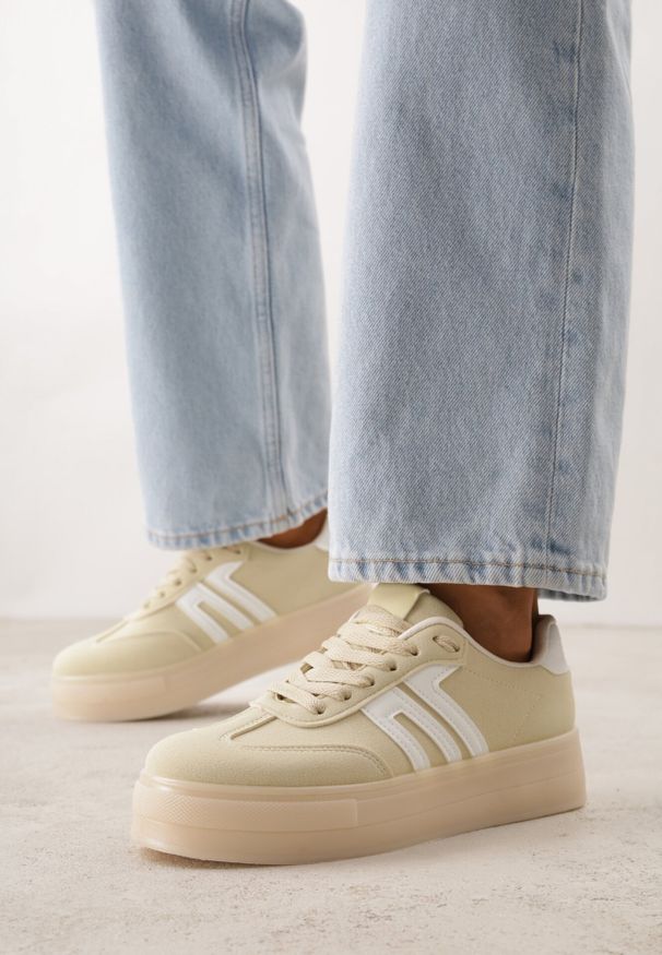 Born2be - Żółte Sneakersy Kultowe Tenisówki na Platformie Hlalna. Kolor: żółty. Materiał: jeans. Szerokość cholewki: normalna. Sezon: wiosna. Obcas: na platformie