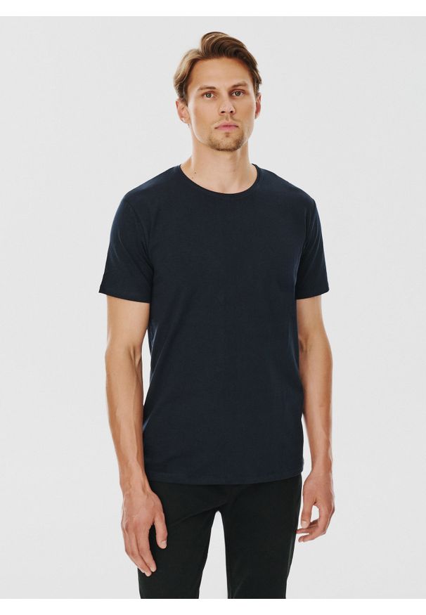 Pako Lorente - PAKO LORENTE – Granatowy gładki T-shirt Basic. Kolor: czarny, niebieski, biały. Materiał: bawełna, elastan. Długość rękawa: krótki rękaw. Długość: krótkie. Wzór: gładki. Styl: klasyczny