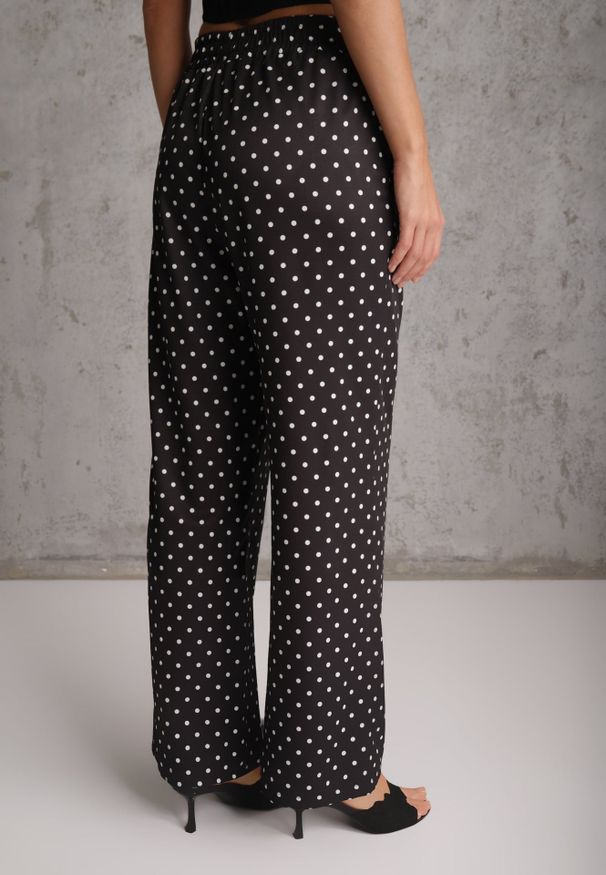 Renee - Czarne Spodnie Casual Wide Leg High Waist Zdobione Wzorem w Kropki Oceasa. Okazja: na co dzień. Stan: podwyższony. Kolekcja: plus size. Kolor: czarny. Materiał: skóra. Długość: krótkie. Wzór: kropki, aplikacja. Styl: casual