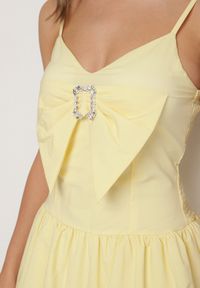 Born2be - Żółta Sukienka Bombka na Cienkich Ramiączkach z Kokardą i Cyrkoniami Paliandria. Okazja: na imprezę. Typ kołnierza: kokarda. Kolor: żółty. Długość rękawa: na ramiączkach. Wzór: aplikacja. Sezon: lato. Typ sukienki: bombki. Styl: elegancki #4
