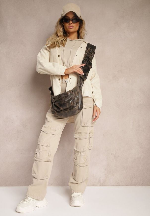 Renee - Jasnobeżowa Klasyczna Koszula Sztruksowa Nevettis. Kolor: beżowy. Materiał: sztruks. Styl: klasyczny