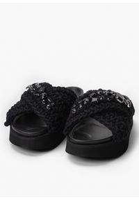 Inuikii - Klapki damskie INUIKII WOVEN STONES PLATFORM. Okazja: na co dzień, do pracy, na spacer. Kolor: czarny. Obcas: na platformie. Styl: casual #5