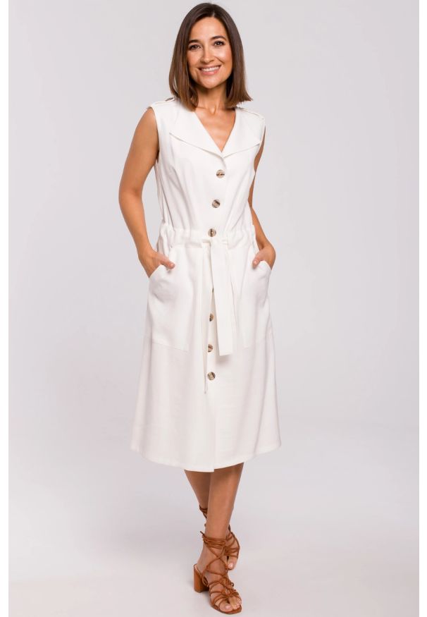 Sukienki.shop - Sukienka koszulowa na lato szmizjerka z paskiem ecru. Typ kołnierza: kolnierz wykładany. Materiał: materiał. Sezon: lato. Typ sukienki: szmizjerki, koszulowe. Długość: midi