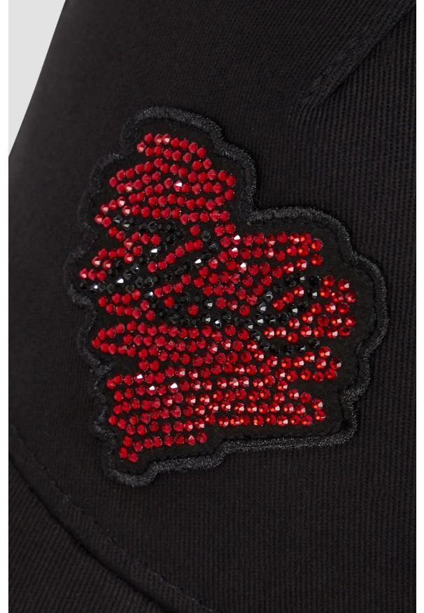 Karl Lagerfeld - KARL LAGERFELD Czarna damska czapka z daszkiem z sercem. Kolor: czarny. Materiał: bawełna. Wzór: aplikacja. Styl: elegancki, casual, klasyczny