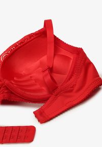 Renee - Czerwony Biustonosz Push Up z Ozdobną Koronką Herjana. Kolor: czerwony. Materiał: koronka. Rodzaj stanika: push-up. Wzór: koronka