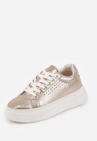 Renee - Złote Sneakersy VICES Ozdobione Gwiazdą i Błyszczącą Wstawką Oranatta. Okazja: na co dzień. Kolor: złoty. Materiał: jeans. Wzór: aplikacja #2