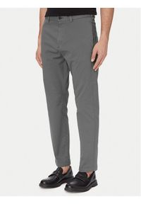 Hugo - HUGO Chinosy David251D 50530886 Szary ciemny Slim Fit. Kolor: szary. Materiał: bawełna #1