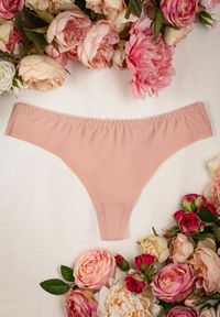 Renee - Różowe Elastyczne Majtki o Fasonie Stringów Casandia. Kolor: różowy #1