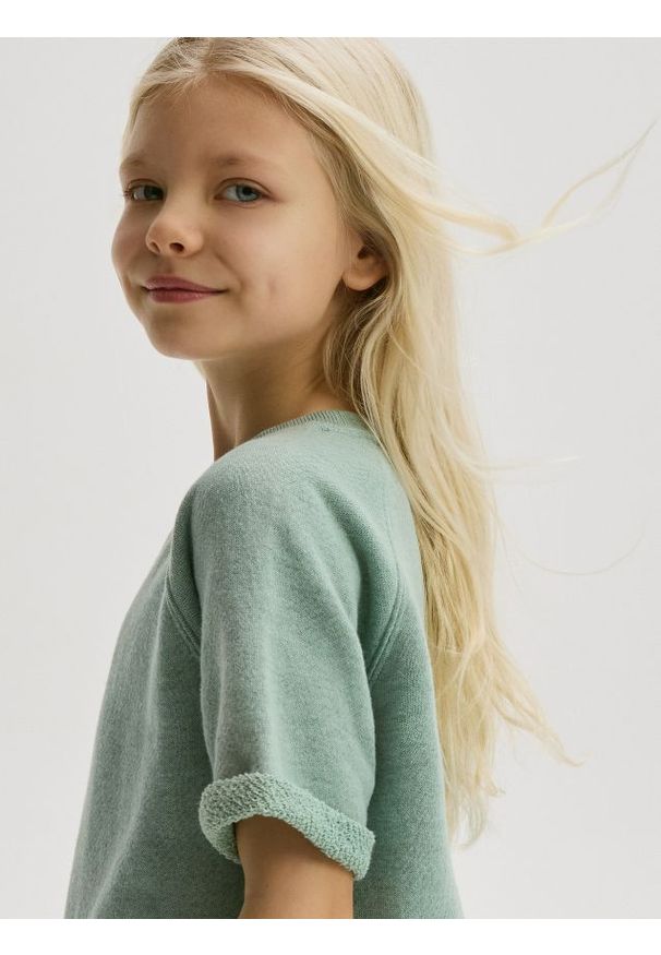 Reserved - Dzianinowy t-shirt - jasnozielony. Kolor: zielony. Materiał: dzianina