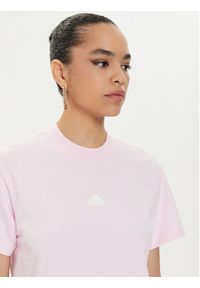 Adidas - adidas T-Shirt Embroidered IS4288 Różowy Regular Fit. Kolor: różowy. Materiał: bawełna #3