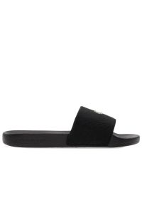 Klapki Calvin Klein Slide Monogram Hardware YW0YW01713-0GJ - czarne. Okazja: na plażę, na co dzień. Kolor: czarny. Materiał: materiał. Szerokość cholewki: normalna. Wzór: aplikacja. Sezon: lato. Sport: pływanie