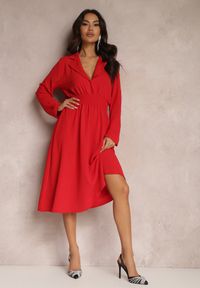 Renee - Czerwona Koszulowa Sukienka Midi z Gumką w Pasie Natelin. Kolor: czerwony. Typ sukienki: koszulowe. Styl: elegancki. Długość: midi #4