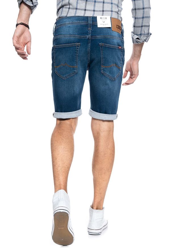 Mustang - MUSTANG CHICAGO SHORT MĘSKIE SZORTY KRÓTKIE SPODENKI DENIM BLUE 1011731 5000 682. Okazja: na spacer, na co dzień. Materiał: denim. Długość: krótkie. Sezon: lato. Styl: klasyczny, elegancki, casual