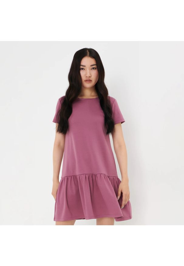 Sinsay - Sukienka mini z marszczeniami - Różowy. Kolor: różowy. Długość: mini