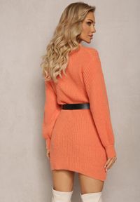 Renee - Pomarańczowa Sweterkowa Sukienka Prążkowana z Paskiem w Komplecie Sofiatti. Kolor: pomarańczowy. Materiał: prążkowany. Sezon: zima