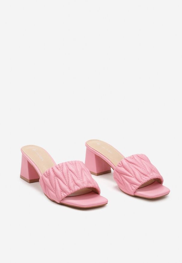 Born2be - Różowe Wsuwane Klapki z Ekoskóry na Słupku Ebiella. Kolor: różowy. Materiał: len, jeans. Obcas: na słupku. Styl: klasyczny, elegancki