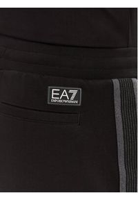 EA7 Emporio Armani Szorty sportowe 7M000544 AF12660 UC001 Czarny Regular Fit. Kolor: czarny. Materiał: syntetyk. Styl: sportowy