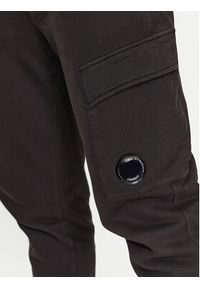 C.P. Company Spodnie dresowe 15CMSP246A 006372G Czarny Regular Fit. Kolor: czarny. Materiał: bawełna #5