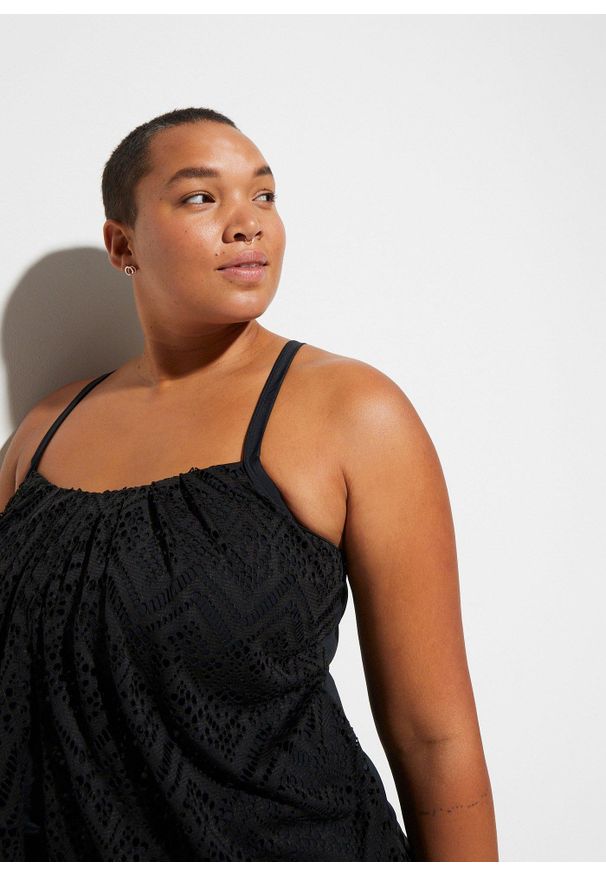 bonprix - Top tankini z koronki. Kolor: czarny. Materiał: koronka. Długość rękawa: na ramiączkach. Wzór: koronka