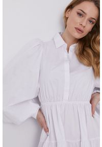 BARDOT - Bardot - Sukienka. Kolor: biały. Materiał: tkanina. Typ sukienki: rozkloszowane #1