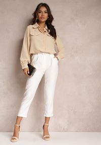 Renee - Beżowa Koszula Zdobiona Biżuteryjnymi Guzikami i Tasiemkami Tosur. Kolor: beżowy. Wzór: aplikacja. Styl: retro, elegancki #5