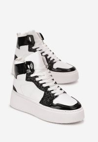 Born2be - Biało-Czarne Sneakersy na Grubej Płaskiej Podeszwie z Cholewką za Kostkę Ozdobione Brokatem i Metalicznymi Wstawkami Byreli. Wysokość cholewki: za kostkę. Kolor: biały. Szerokość cholewki: normalna. Wzór: aplikacja #3