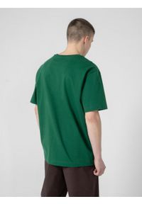 outhorn - T-shirt oversize z nadrukiem męski - zielony. Okazja: na co dzień. Kolor: zielony. Materiał: dzianina, bawełna. Wzór: nadruk. Styl: casual