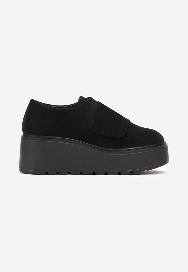 Born2be - Czarne Półbuty na Rzep i Koturnie z Platformą Hervanna. Okazja: na co dzień, do pracy. Zapięcie: rzepy. Kolor: czarny. Obcas: na koturnie. Styl: casual