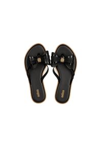 melissa - Japonki Melissa Flip Flop Slim V Ad Black 010460, Czarny, Guma. Kolor: czarny. Materiał: tworzywo sztuczne. Obcas: na obcasie #2