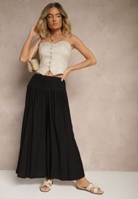 Renee - Czarne Spodnie o Szerokim Kroju Kuloty High Waist o Długości 7/8 Ulanova. Okazja: na co dzień. Stan: podwyższony. Kolor: czarny. Długość: długie. Styl: elegancki, casual