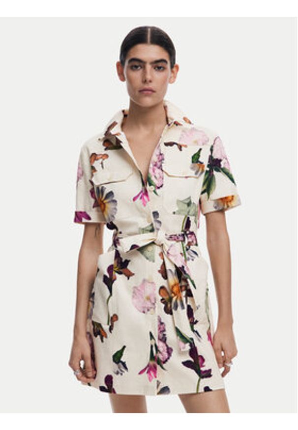Desigual Sukienka koszulowa Monicawhite 25SWVW13 Écru Regular Fit. Materiał: bawełna. Typ sukienki: koszulowe
